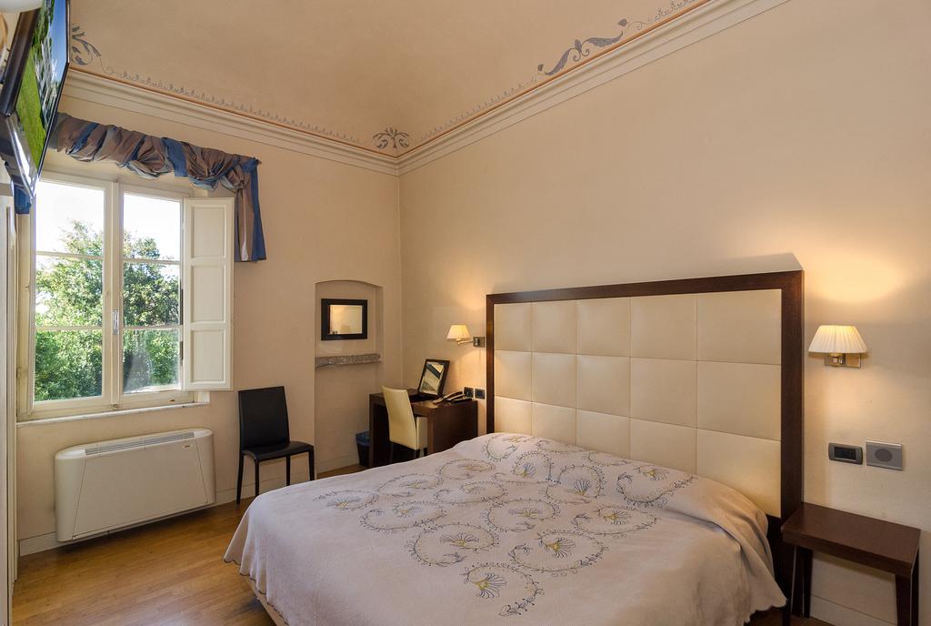 Hotel Novecento Піза Екстер'єр фото